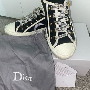 Walk N Dior Sneakers
